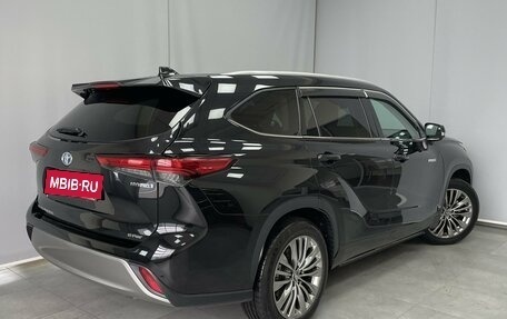 Toyota Highlander, 2021 год, 6 240 000 рублей, 3 фотография