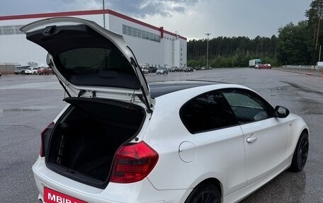 BMW 1 серия, 2010 год, 670 000 рублей, 11 фотография