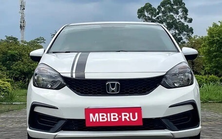 Honda Fit, 2022 год, 982 000 рублей, 2 фотография