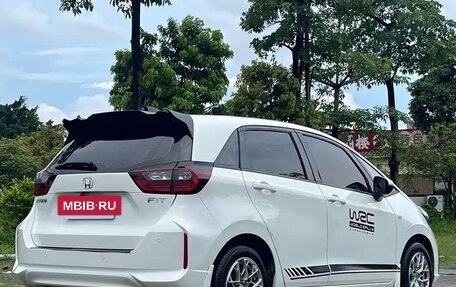 Honda Fit, 2022 год, 982 000 рублей, 6 фотография