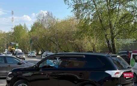Mitsubishi Outlander III рестайлинг 3, 2013 год, 1 300 000 рублей, 6 фотография