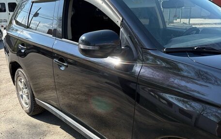 Mitsubishi Outlander III рестайлинг 3, 2013 год, 1 300 000 рублей, 11 фотография