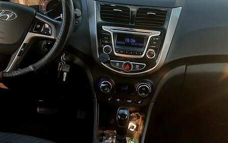 Hyundai Solaris II рестайлинг, 2015 год, 949 000 рублей, 15 фотография