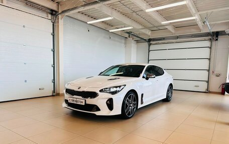 KIA Stinger I, 2017 год, 2 929 000 рублей, 2 фотография