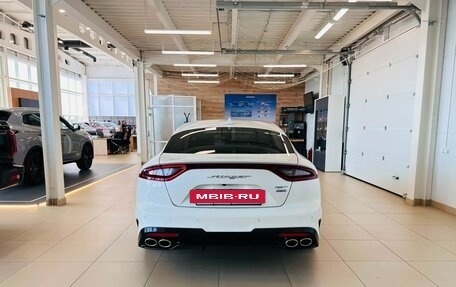 KIA Stinger I, 2017 год, 2 929 000 рублей, 5 фотография