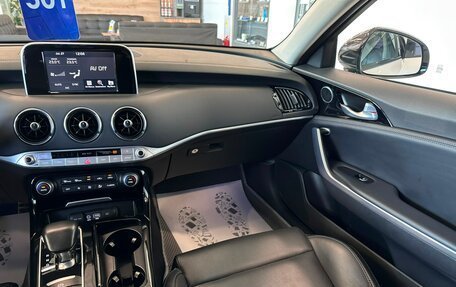 KIA Stinger I, 2017 год, 2 929 000 рублей, 15 фотография