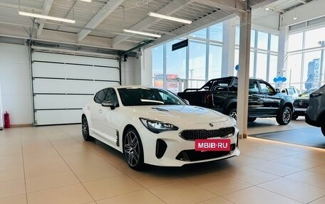 KIA Stinger I, 2017 год, 2 929 000 рублей, 8 фотография