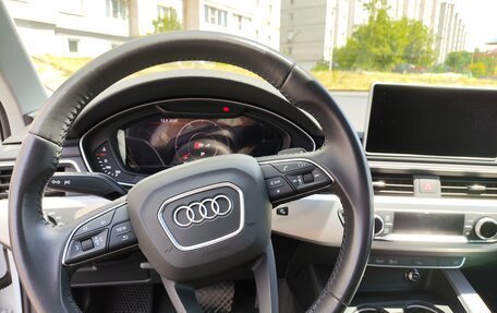 Audi A4, 2019 год, 2 650 000 рублей, 8 фотография