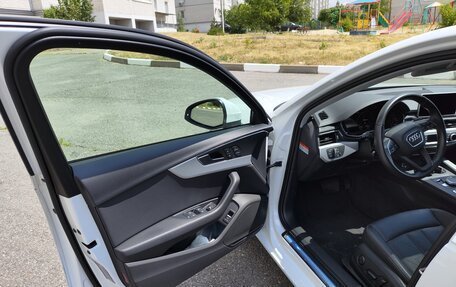 Audi A4, 2019 год, 2 650 000 рублей, 10 фотография