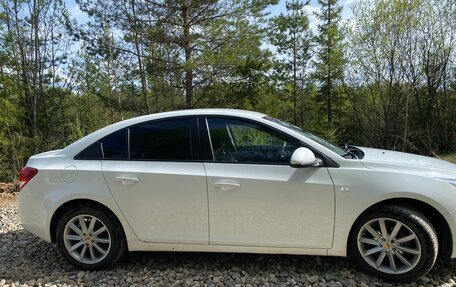 Chevrolet Cruze II, 2012 год, 700 000 рублей, 3 фотография
