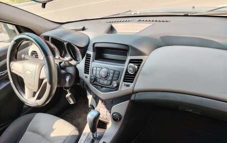 Chevrolet Cruze II, 2010 год, 770 000 рублей, 2 фотография