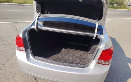 Chevrolet Cruze II, 2010 год, 770 000 рублей, 7 фотография