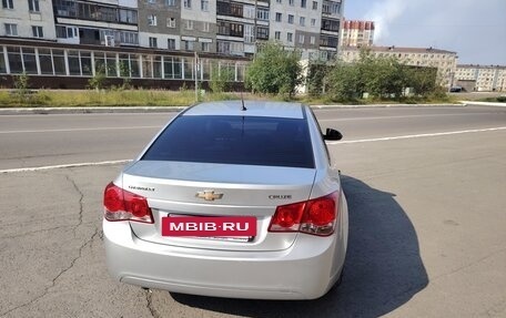 Chevrolet Cruze II, 2010 год, 770 000 рублей, 4 фотография