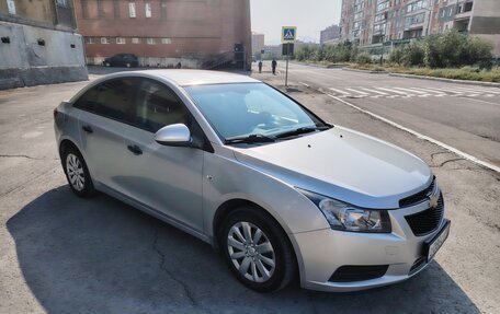 Chevrolet Cruze II, 2010 год, 770 000 рублей, 9 фотография