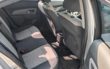 Chevrolet Cruze II, 2010 год, 770 000 рублей, 11 фотография