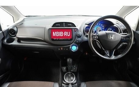 Honda Fit Shuttle I рестайлинг, 2013 год, 650 000 рублей, 13 фотография