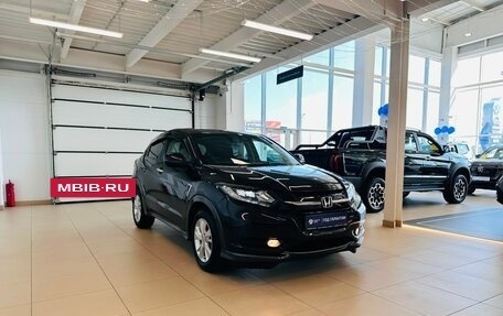 Honda Vezel, 2014 год, 1 499 999 рублей, 8 фотография