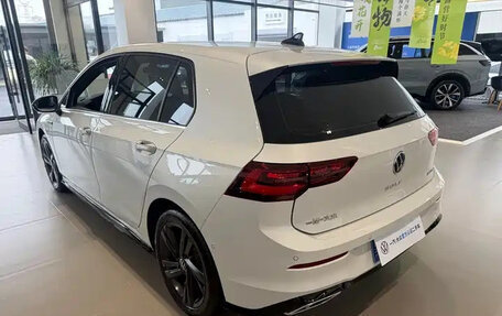 Volkswagen Golf VIII, 2024 год, 1 942 000 рублей, 4 фотография