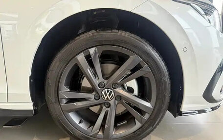 Volkswagen Golf VIII, 2024 год, 1 942 000 рублей, 6 фотография