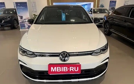 Volkswagen Golf VIII, 2024 год, 1 942 000 рублей, 2 фотография