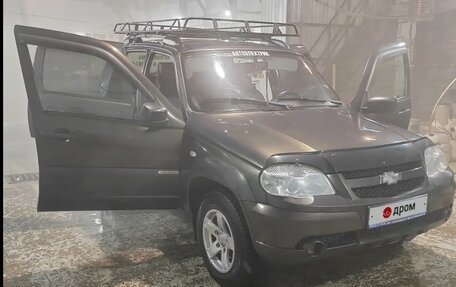 Chevrolet Niva I рестайлинг, 2016 год, 660 000 рублей, 4 фотография