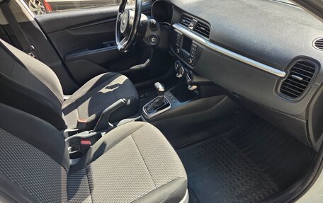 KIA Rio IV, 2019 год, 1 300 000 рублей, 10 фотография