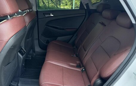 Hyundai Tucson III, 2018 год, 1 999 000 рублей, 13 фотография