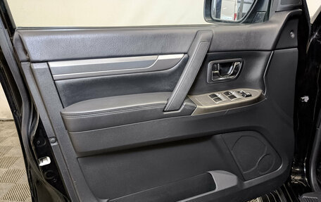 Mitsubishi Pajero IV, 2019 год, 3 680 000 рублей, 18 фотография