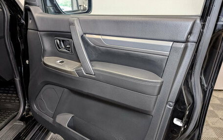 Mitsubishi Pajero IV, 2019 год, 3 680 000 рублей, 23 фотография