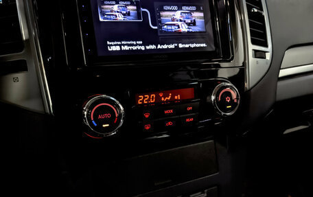 Mitsubishi Pajero IV, 2019 год, 3 680 000 рублей, 28 фотография