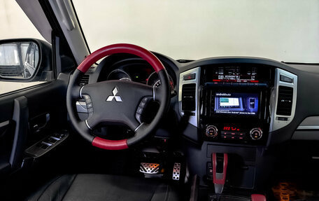 Mitsubishi Pajero IV, 2019 год, 3 680 000 рублей, 29 фотография