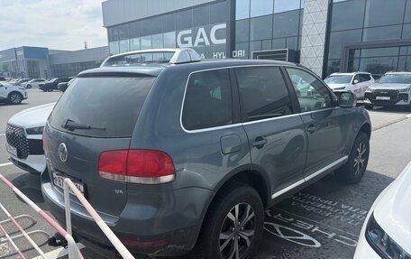 Volkswagen Touareg III, 2004 год, 890 000 рублей, 4 фотография