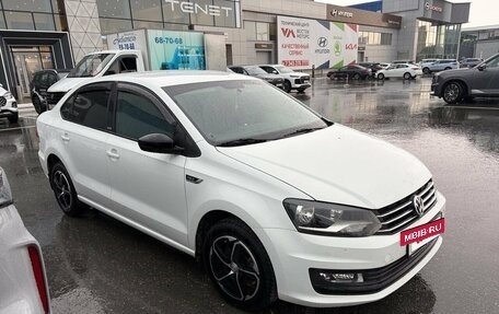 Volkswagen Polo VI (EU Market), 2017 год, 1 190 000 рублей, 2 фотография
