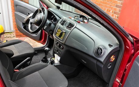 Renault Logan II, 2019 год, 1 259 000 рублей, 16 фотография