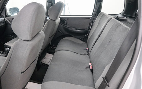 Chevrolet Niva I рестайлинг, 2011 год, 599 000 рублей, 21 фотография