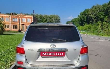 Toyota Highlander III, 2011 год, 1 890 000 рублей, 2 фотография