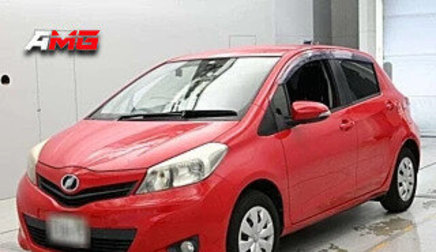 Toyota Vitz, 2013 год, 580 000 рублей, 1 фотография