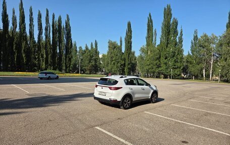 KIA Sportage IV рестайлинг, 2022 год, 2 700 000 рублей, 6 фотография