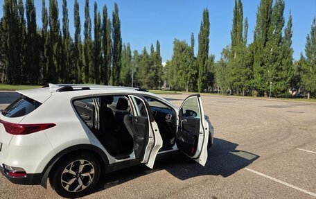 KIA Sportage IV рестайлинг, 2022 год, 2 700 000 рублей, 14 фотография