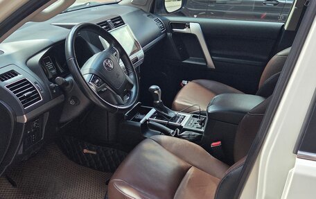 Toyota Land Cruiser Prado 150 рестайлинг 2, 2020 год, 5 200 000 рублей, 3 фотография