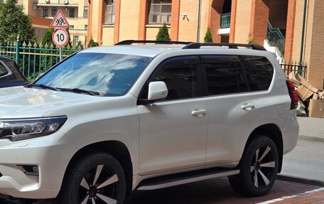 Toyota Land Cruiser Prado 150 рестайлинг 2, 2020 год, 5 200 000 рублей, 2 фотография