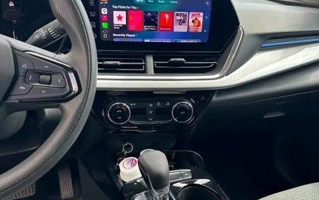 Chevrolet Trax, 2024 год, 1 800 000 рублей, 12 фотография