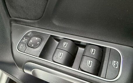 Mercedes-Benz GLB, 2023 год, 2 600 000 рублей, 11 фотография