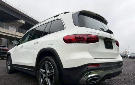 Mercedes-Benz GLB, 2023 год, 2 600 000 рублей, 8 фотография