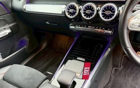 Mercedes-Benz GLB, 2023 год, 2 600 000 рублей, 18 фотография