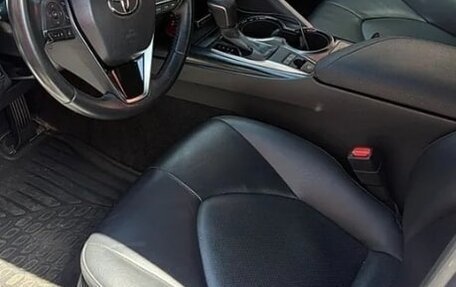 Toyota Camry, 2019 год, 2 200 000 рублей, 5 фотография