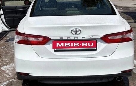Toyota Camry, 2019 год, 2 200 000 рублей, 2 фотография