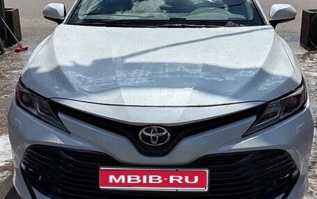 Toyota Camry, 2019 год, 2 200 000 рублей, 1 фотография