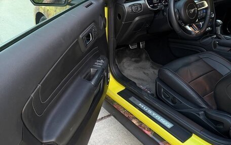 Ford Mustang VI рестайлинг, 2021 год, 8 200 000 рублей, 10 фотография