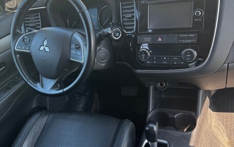 Mitsubishi Outlander III рестайлинг 3, 2013 год, 1 119 000 рублей, 7 фотография